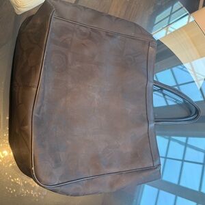 Elegant Black Ferragamo Leather Tote Bag